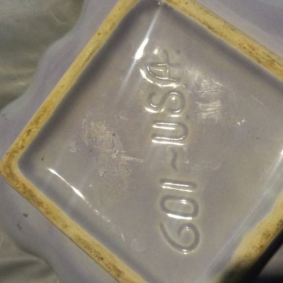 Bin # 5 Vintage square ceramic USA # 601 Dish - Picture 4 of 4